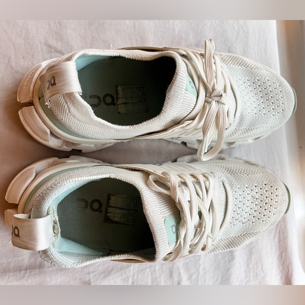 ON running On cloud cloudswift running athletic shoes women’s size 7 white green - Picture 12 of 12